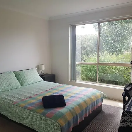 Entire 2Br Sunny House @Franklin, Canberra Exterior photo