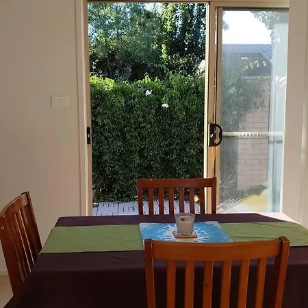 Entire 2Br Sunny House @Franklin, Canberra Exterior photo